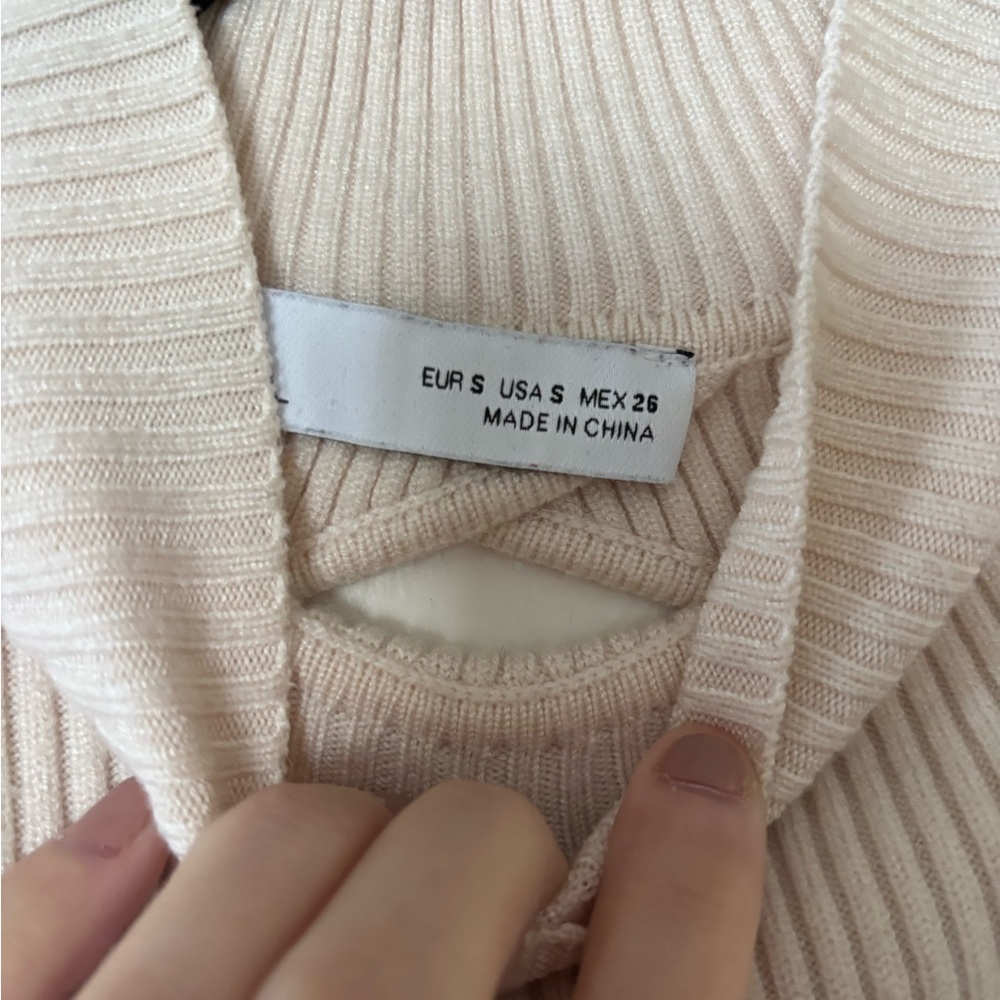 Zara Cream Ribbed Sweater - Picture 2 of 4